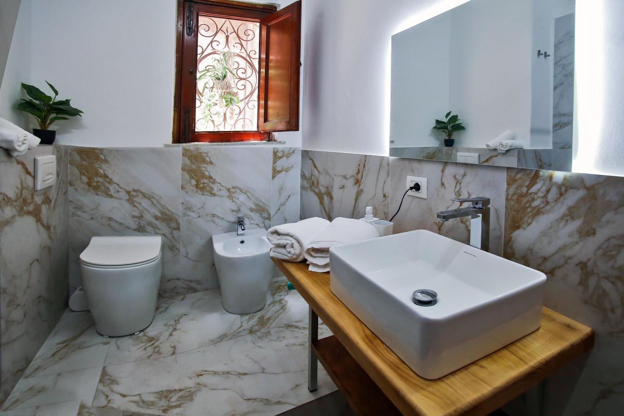 Tiritu Apartments Катанія Екстер'єр фото
